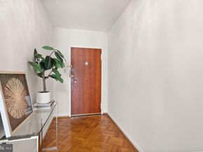 4200 Cathedral Avenue NW 812, Washington DC 20016