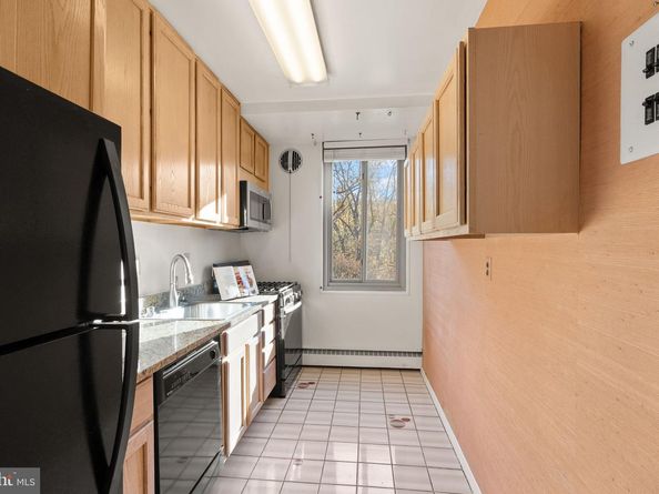 4200 Cathedral Avenue NW 812, Washington DC 20016