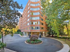 4200 Cathedral Avenue NW 812, Washington DC 20016