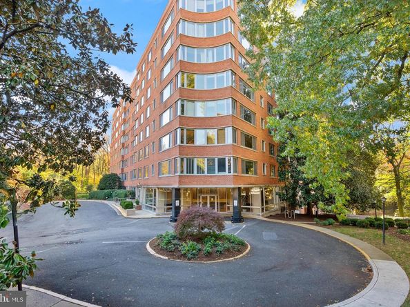 4200 Cathedral Avenue NW 812, Washington DC 20016