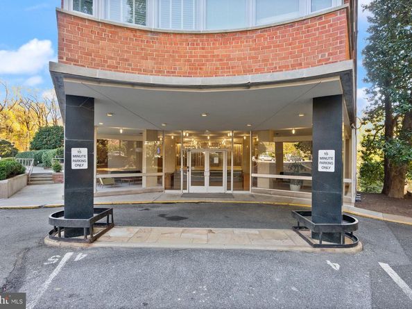 4200 Cathedral Avenue NW 812, Washington DC 20016