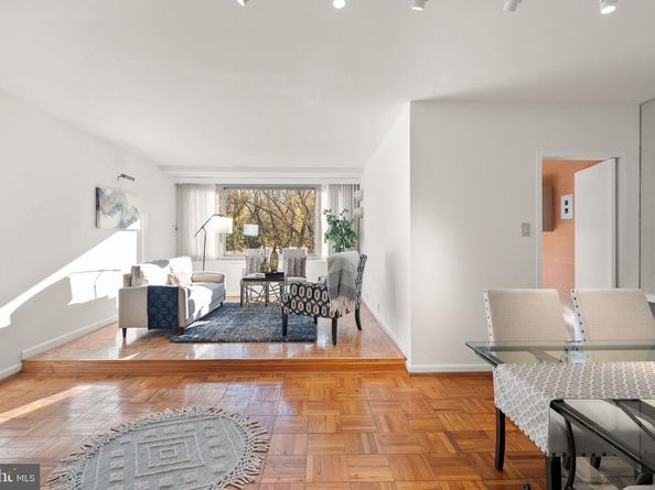 4200 Cathedral Avenue NW 812, Washington DC 20016