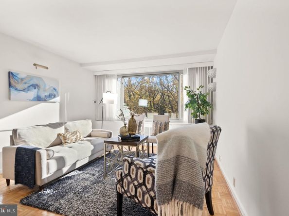 4200 Cathedral Avenue NW 812, Washington DC 20016