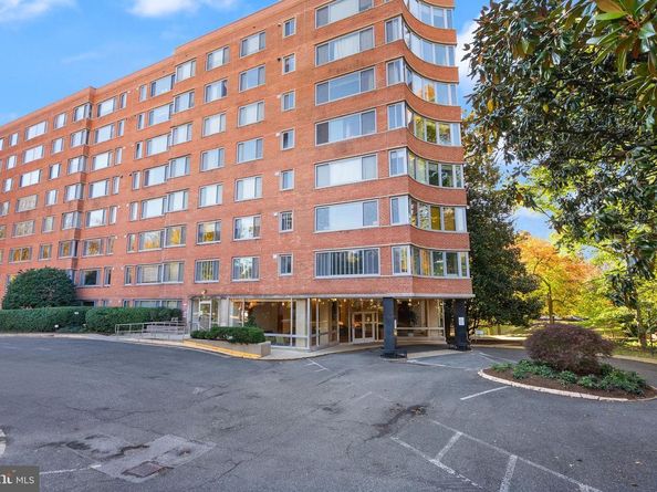 4200 Cathedral Avenue NW 812, Washington DC 20016