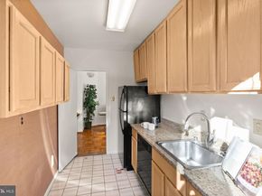 4200 Cathedral Avenue NW 812, Washington DC 20016