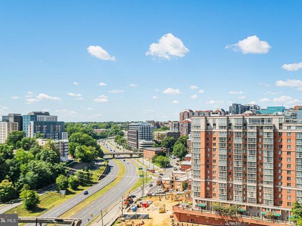 1600 N Oak Street 1521, Arlington VA 22209