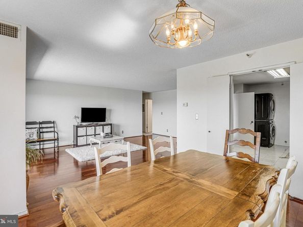 1600 N Oak Street 1521, Arlington VA 22209