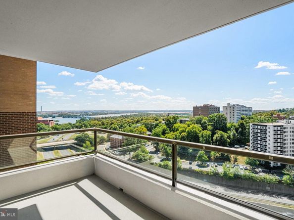 1600 N Oak Street 1521, Arlington VA 22209