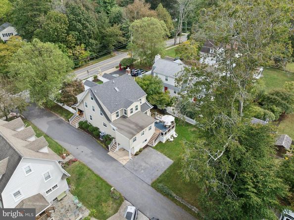 106 S Valley Road, Paoli PA 19301