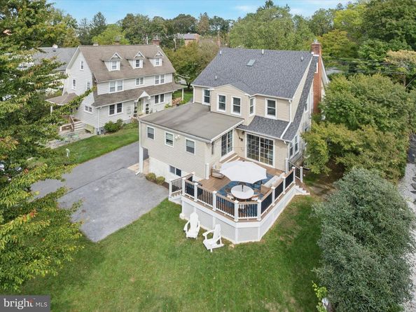 106 S Valley Road, Paoli PA 19301