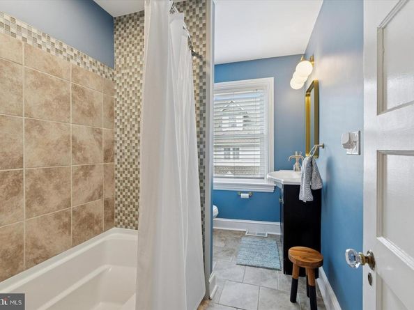 106 S Valley Road, Paoli PA 19301