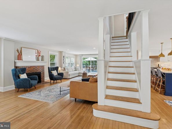 106 S Valley Road, Paoli PA 19301