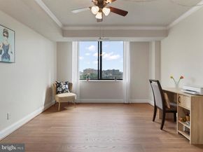 3713 S George Mason Drive 904W, Falls Church VA 22041