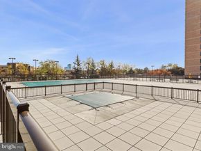 3713 S George Mason Drive 904W, Falls Church VA 22041