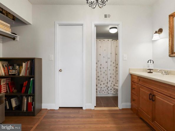 3713 S George Mason Drive 904W, Falls Church VA 22041