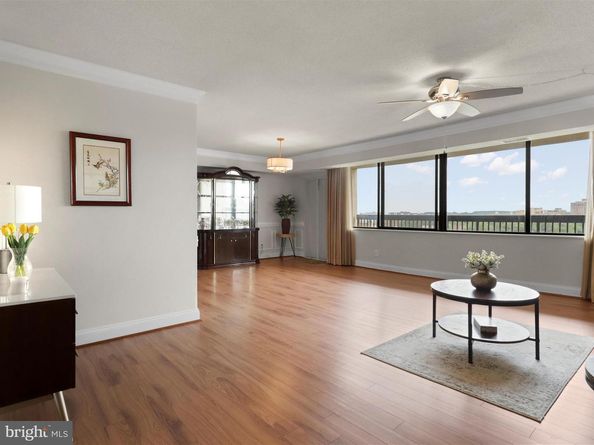 3713 S George Mason Drive 904W, Falls Church VA 22041