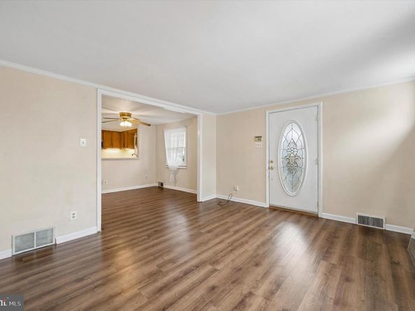 806 W Penn Pines Boulevard, Aldan PA 19018