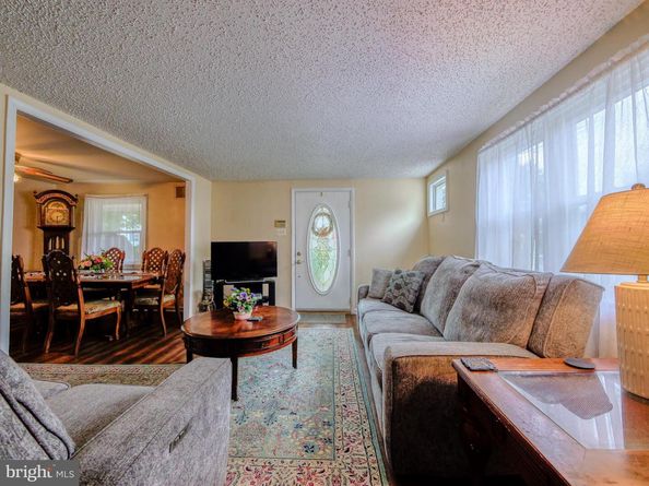 806 W Penn Pines Boulevard, Aldan PA 19018
