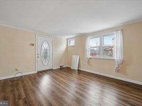 806 W Penn Pines Boulevard, Aldan PA 19018