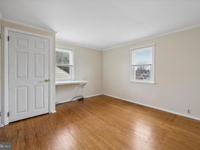 806 W Penn Pines Boulevard, Aldan PA 19018