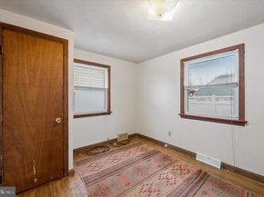 806 W Penn Pines Boulevard, Aldan PA 19018