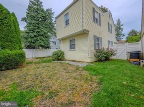 806 W Penn Pines Boulevard, Aldan PA 19018