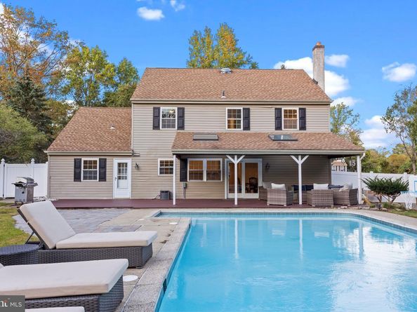 585 Colonial Drive, Horsham PA 19044