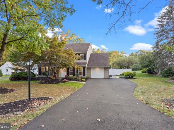 585 Colonial Drive, Horsham PA 19044