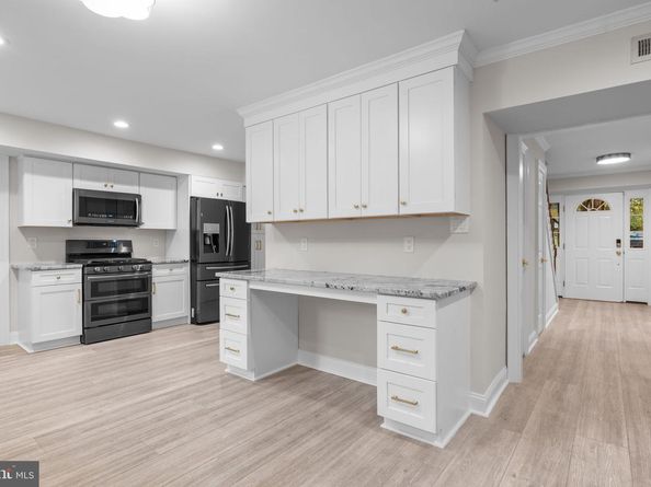 585 Colonial Drive, Horsham PA 19044