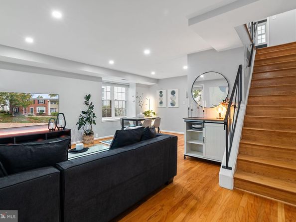 3823 Jay Avenue, Alexandria VA 22302