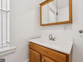 2338 N 12TH Street, Philadelphia PA 19133