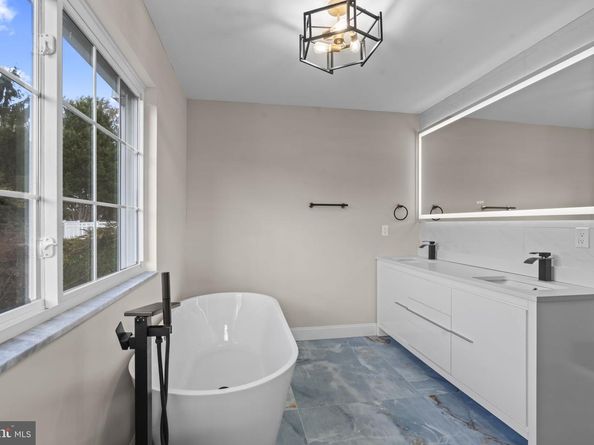 1212 Lemonton Court, Conshohocken PA 19428