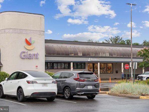 5300 Columbia Pike 315, Arlington VA 22204