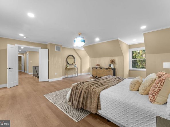 10333 Hickory Forest Drive, Oakton VA 22124