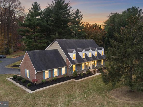 10333 Hickory Forest Drive, Oakton VA 22124