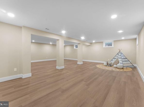 10333 Hickory Forest Drive, Oakton VA 22124