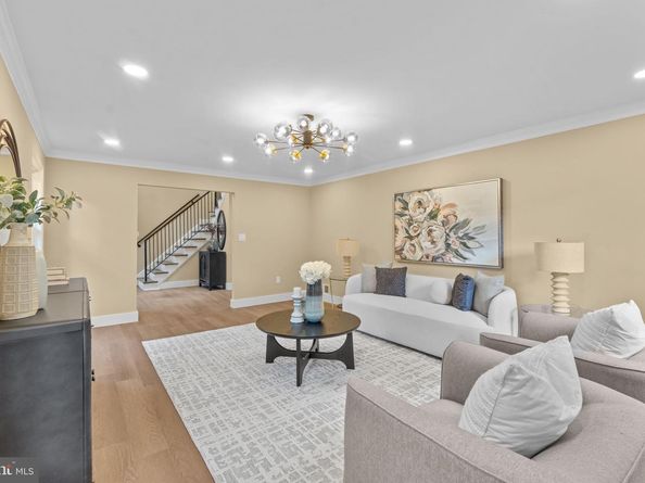 10333 Hickory Forest Drive, Oakton VA 22124