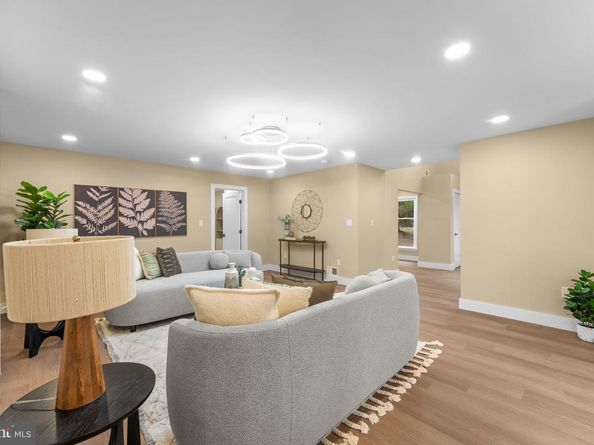 10333 Hickory Forest Drive, Oakton VA 22124