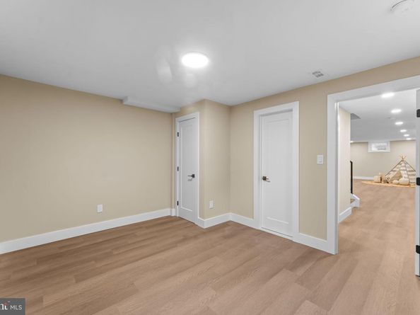 10333 Hickory Forest Drive, Oakton VA 22124