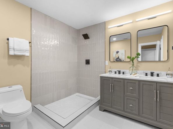 10333 Hickory Forest Drive, Oakton VA 22124