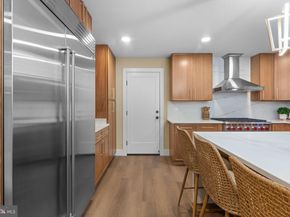 10333 Hickory Forest Drive, Oakton VA 22124