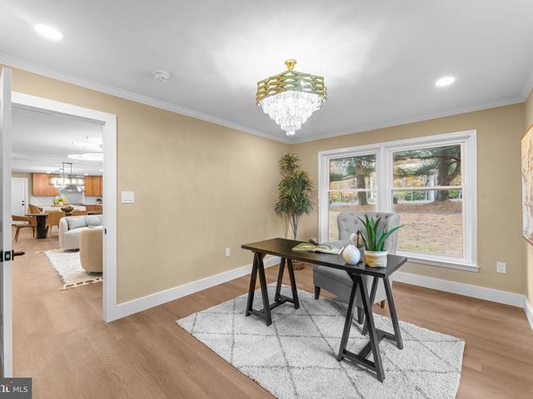 10333 Hickory Forest Drive, Oakton VA 22124