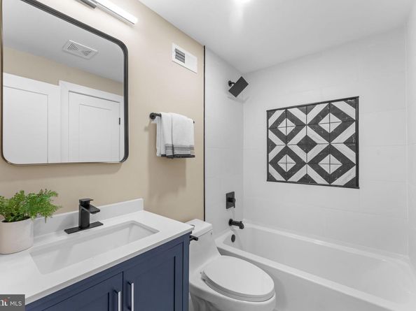 10333 Hickory Forest Drive, Oakton VA 22124