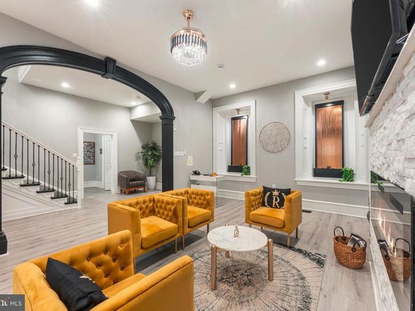 1339 Wheatsheaf Lane, Abington PA 19001