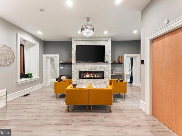 1339 Wheatsheaf Lane, Abington PA 19001