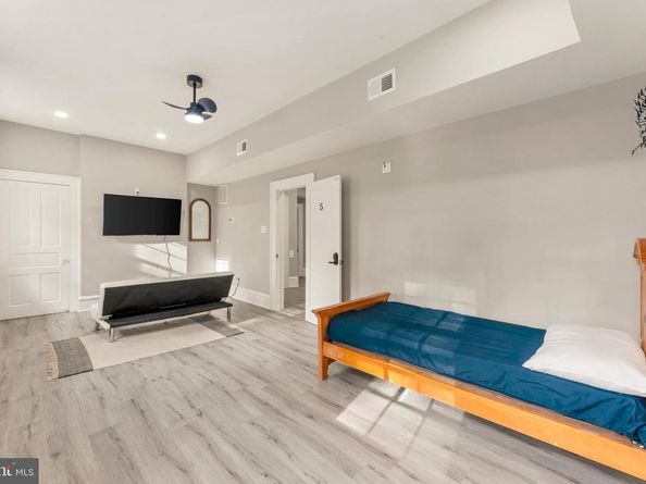 1339 Wheatsheaf Lane, Abington PA 19001