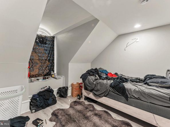 1339 Wheatsheaf Lane, Abington PA 19001