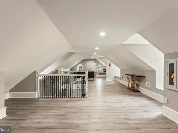 1339 Wheatsheaf Lane, Abington PA 19001