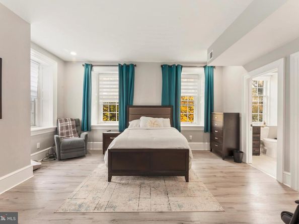 1339 Wheatsheaf Lane, Abington PA 19001