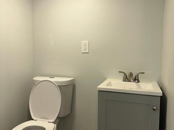 2144 S 10TH Street, Philadelphia PA 19148